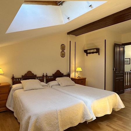 Casa Rural Las Condesas 산토 도밍고 드 실로스 외부 사진